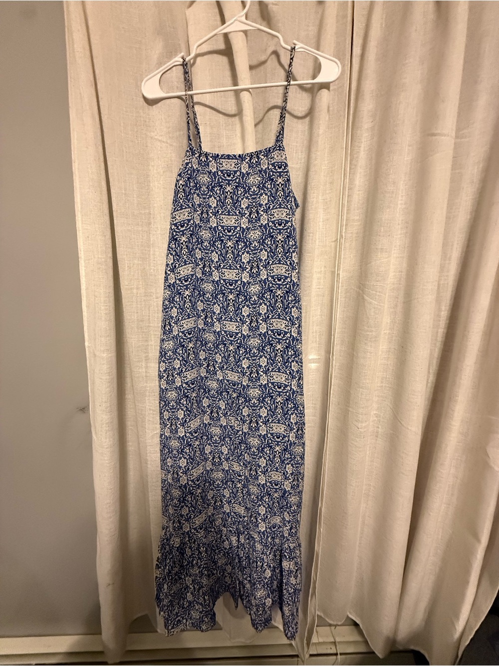 Chelsea & Theodore Blue Printed Spaghetti-Strap Maxi Dress